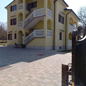 https://apartment-smajlovic.in-istria.net