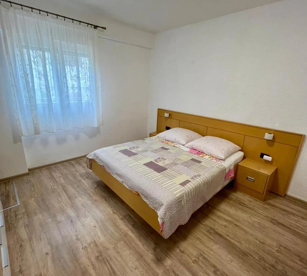 Lägenhet Apartmani Krunic Barbat na Rabu